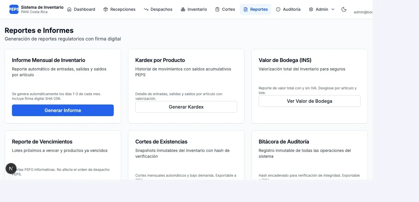 Centro de reportes titulado 'reportes regulatorios con firma digital', con tarjetas para bitácora de auditoría encadenada por hash, cortes de existencias inmutables con hash de verificación, reporte de vencimientos, kardex PEPS e informes mensuales firmados con SHA-256.